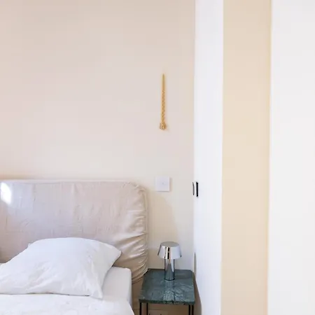 Appartamento 3 Mn De Monaco - Joli Deux Pièces Rénové - Ep *